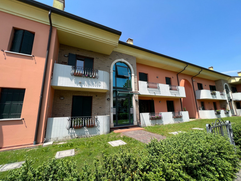 DISPONIBILE UNA STANZA MATRIMONIALE A USO SINGOLA 

SOLO PER STUDENTI AGRIPOLIS LEGNARO


A pochi...