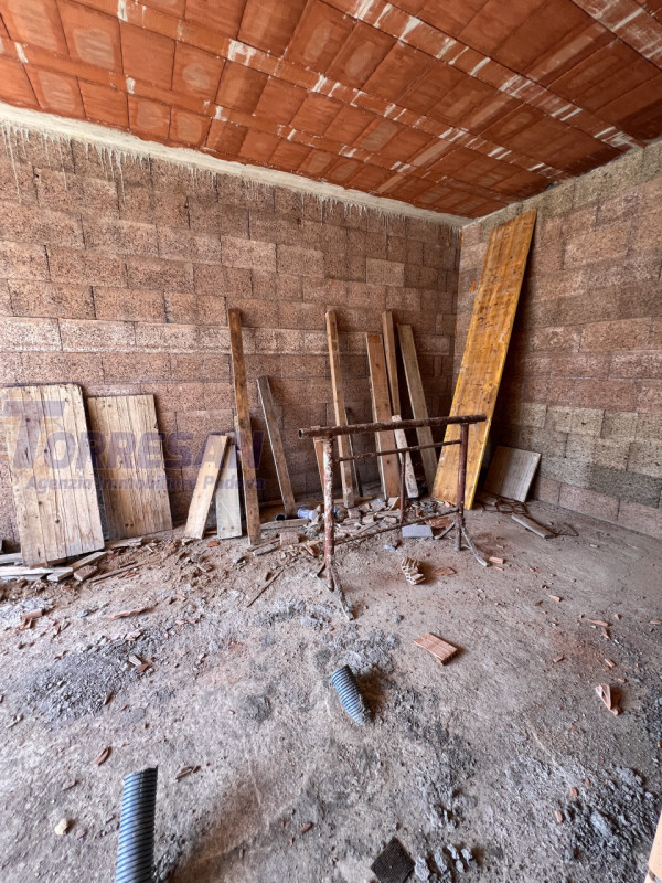 Noventa Padovana, comodi al centro città e alle principali arterie di comunicazione. 
Ampie porzi...