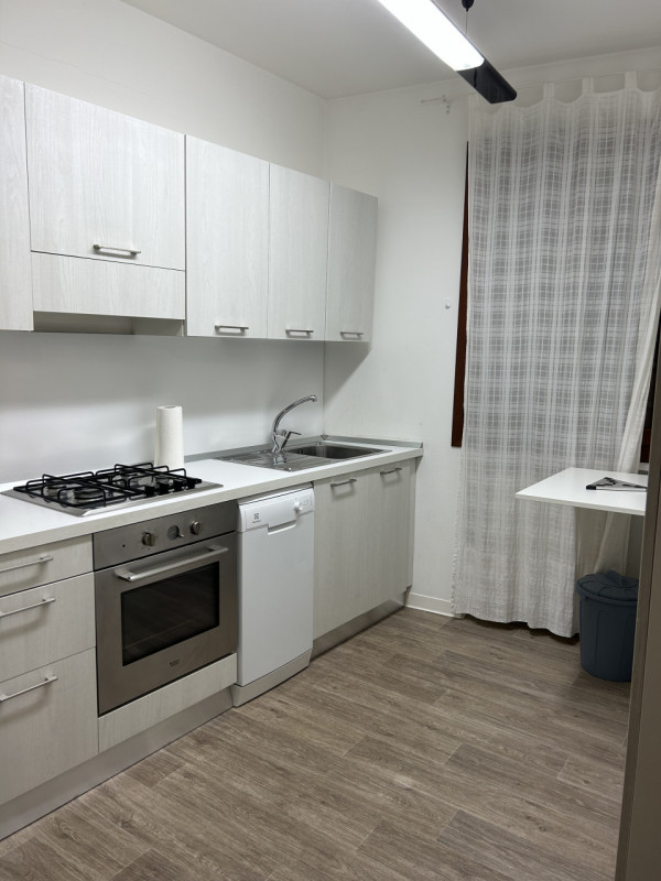 PRATO DELLA VALLE -  AFFITTASI APPARTAMENTO IN PRATO DELLA VALLE SITO ALL'INTERNO DI IN CONTESTO ...