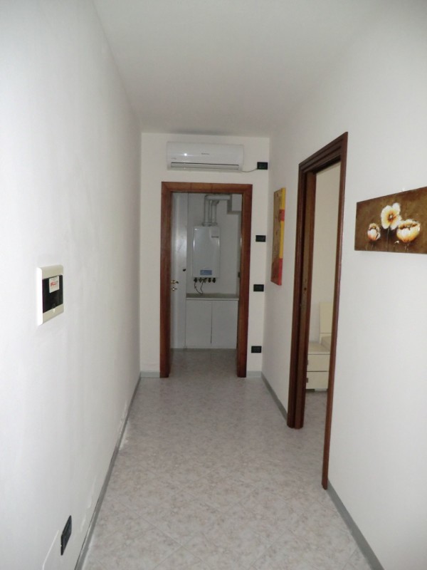 Rubano, a breve distanza dal Supermercato Alì di Viale Europa, miniappartamento completamente arr...