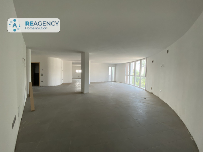 STAI CERCANDO UNA TIPOLOGIA DI ABITAZIONE ESCLUSIVA, MODERNA E DAGLI SPAZI INTERNI INTROVABILI?

...