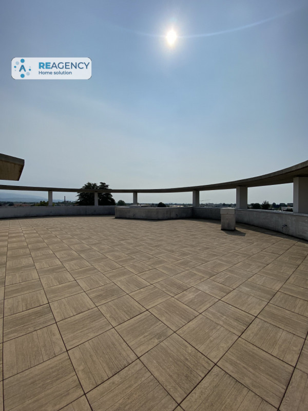 STAI CERCANDO UNA TIPOLOGIA DI ABITAZIONE ESCLUSIVA, MODERNA E DAGLI SPAZI INTERNI INTROVABILI?

...