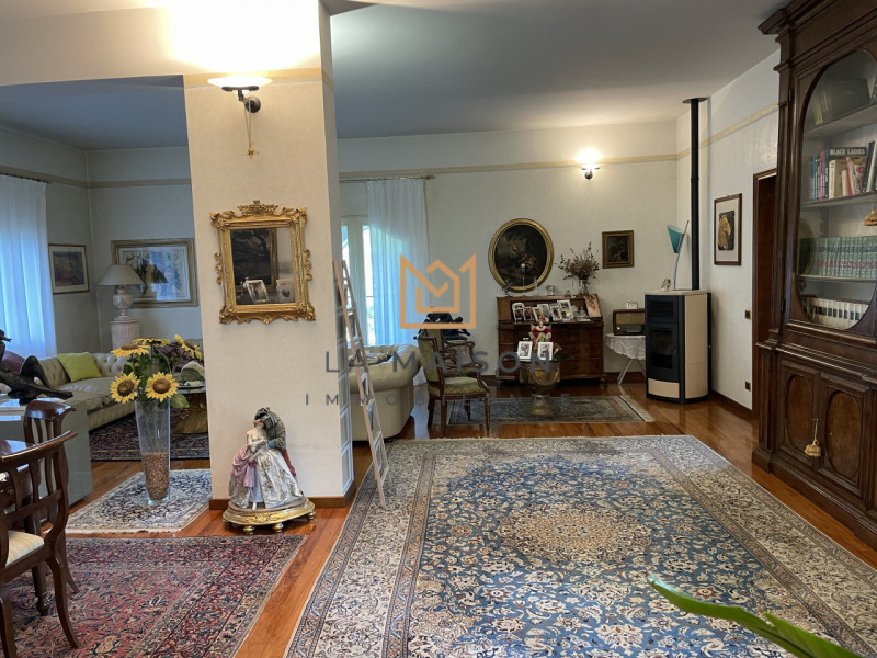 NOSTRA ESCLUSIVA: a pochi minuti dal  meraviglioso centro storico di Asolo siamo lieti di present...