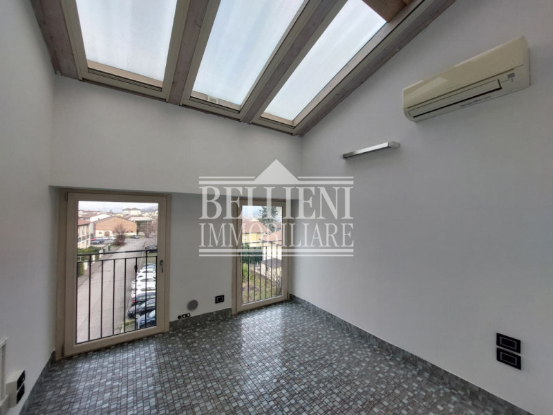 ALTAVILLA VICENTINA: in ottima posizione nella zona centrale del paese e comodo a tutti i servizi...