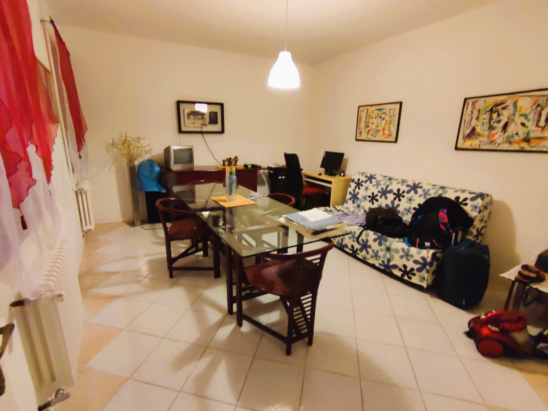 A pochi passi dal cuore di Recoaro Terme, nel suggestivo scenario del Centro Storico, Metro Immob...