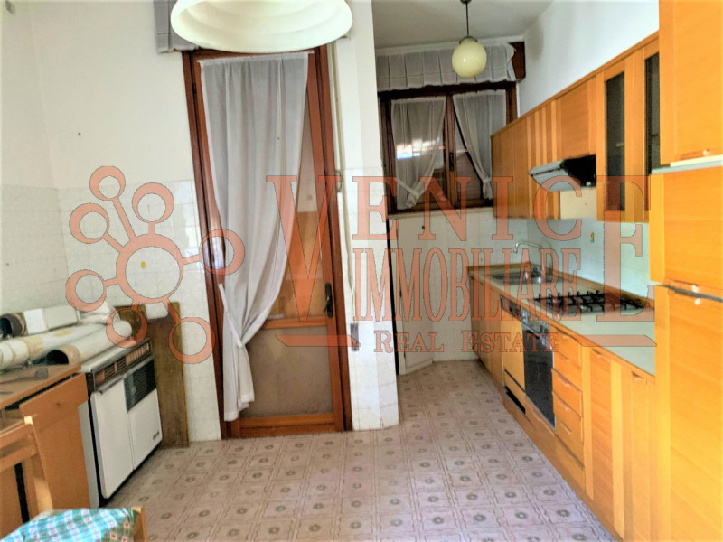 VENICE IMMOBILIARE – per informazioni e visite contattare esclusivamente VINCENZO al 3762034528
R...