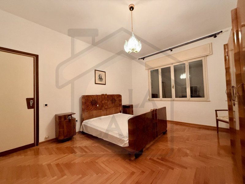 MONTEGROTTO TERME - In una splendida zona verde e tranquilla di Montegrotto Terme, a pochi minuti...