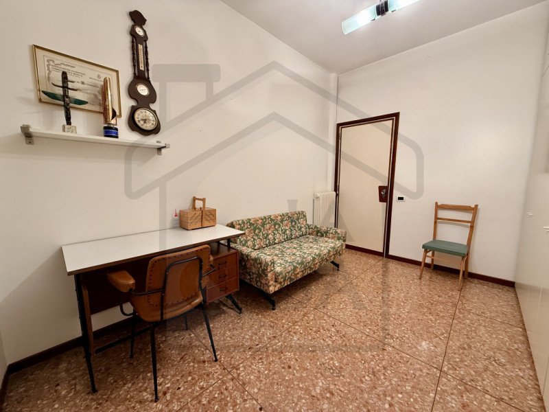 MONTEGROTTO TERME - In una splendida zona verde e tranquilla di Montegrotto Terme, a pochi minuti...