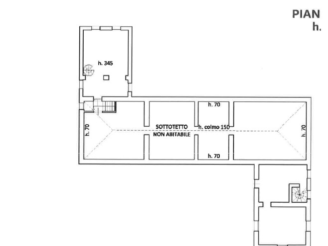 All’interno di un parco di 4.000mq, proponiamo in vendita una splendida villa storica, che si svi...