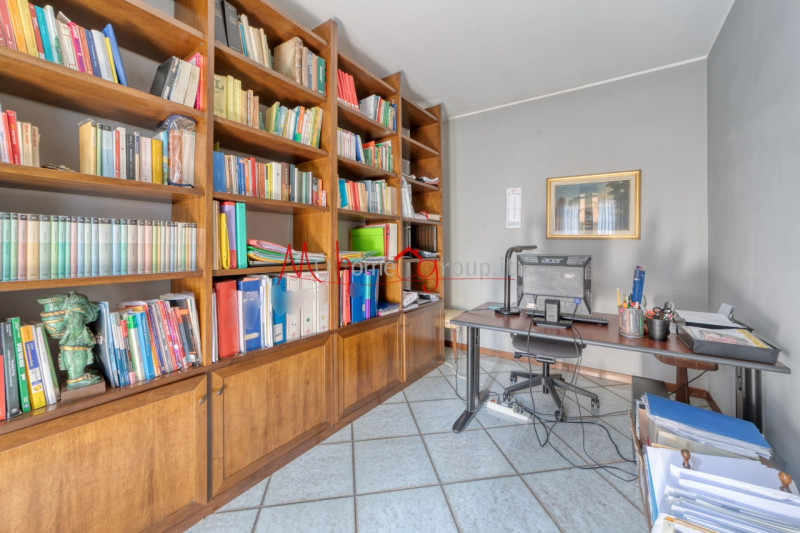 PADOVA ZONA SACRA FAMIGLIA - Proponiamo in esclusiva bifamiliare intera composta da due unità aff...