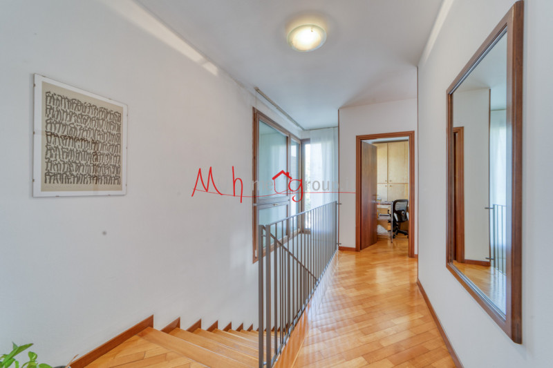 PADOVA ZONA SACRA FAMIGLIA - Proponiamo in esclusiva bifamiliare intera composta da due unità aff...