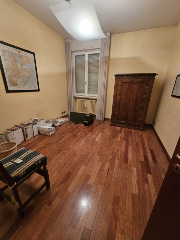 Inserito nel cuore del centro storico di Padova, questo ufficio direzionale di 150 mq è l'opportu...