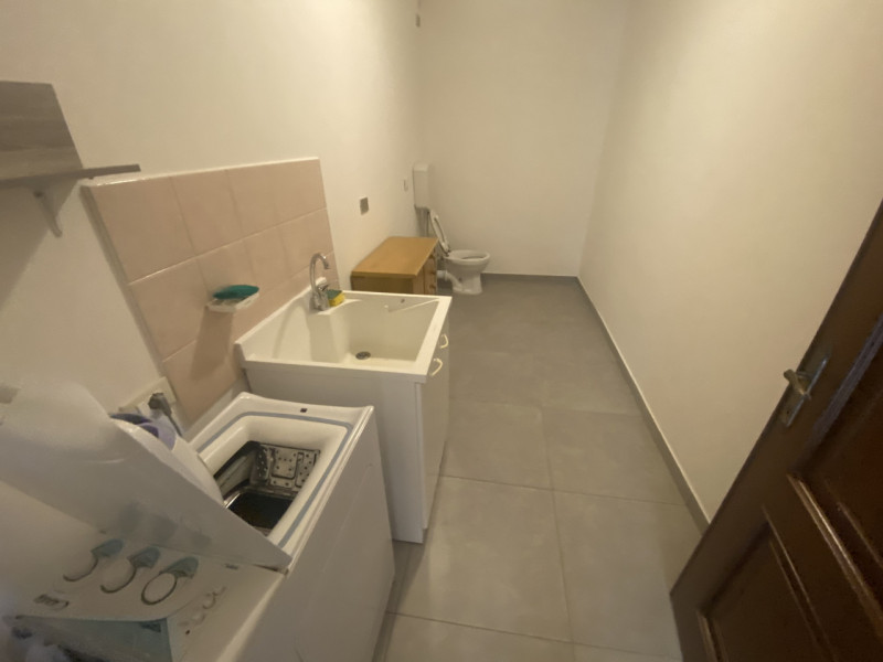 SOLO LAVORATORE REFERENZIATO Mortise: In zona comodissima a tutti i principali servizi nelle imme...
