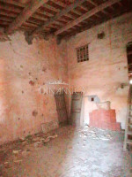 Antica fattoria in tipico borgo toscano, collina pisa