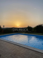 Antica fattoria in tipico borgo toscano, collina pisa