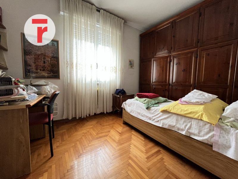 Appartamento inserito in un contesto condominiale ordinato e ben abitato, situato in prossimità d...