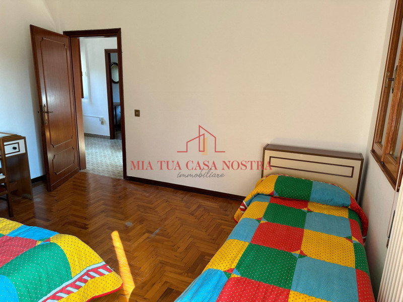 PONTE 4 MARTIRI: Posto letto in stanza doppia in casa singola sviluppata su piano terra e primo p...