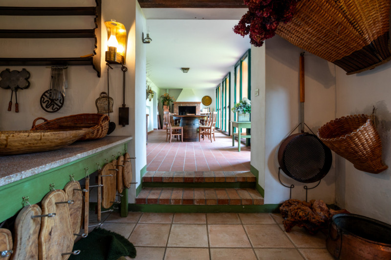 A Sedegliano, sulla direttrice Tarvisio-Grado,  importante costruzione padronale, ex azienda agri...