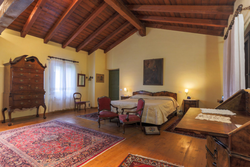 A Sedegliano, sulla direttrice Tarvisio-Grado,  importante costruzione padronale, ex azienda agri...