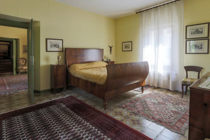 A Sedegliano, sulla direttrice Tarvisio-Grado,  importante costruzione padronale, ex azienda agri...