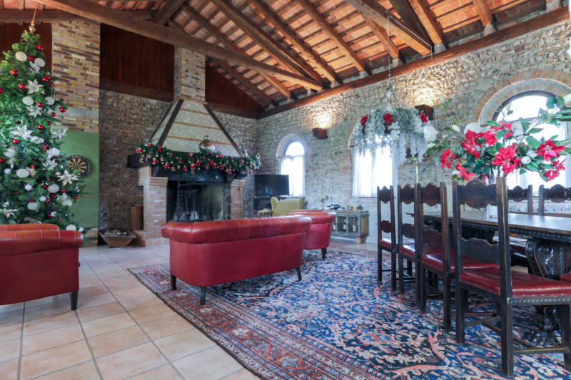 A Sedegliano, sulla direttrice Tarvisio-Grado,  importante costruzione padronale, ex azienda agri...