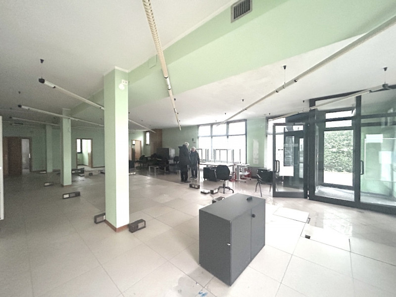 Forlì Affitto Negozio