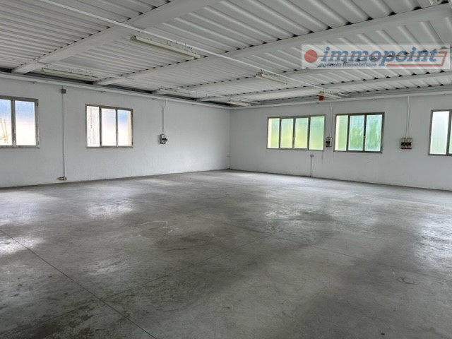 Sito in zona industriale di Marostica, con buona visibilità dalla strada provinciale "Gasparona" ...