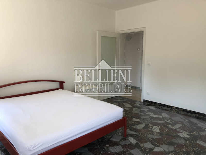 PONTE DEGLI ANGELI: Splendido appartamento in centro storico con terrazza panoramica. 
L'immobile...