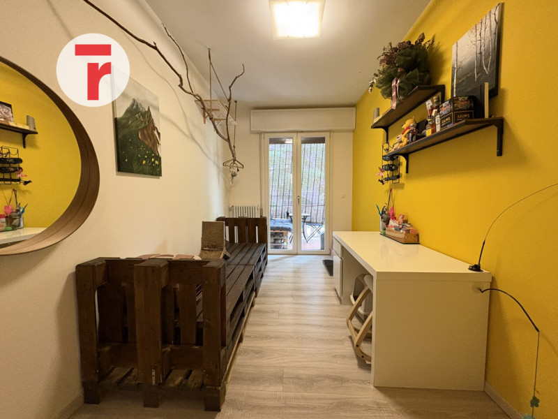 In zona San Gregorio, contesto residenziale tra i più comodi e serviti della città, appartamento ...