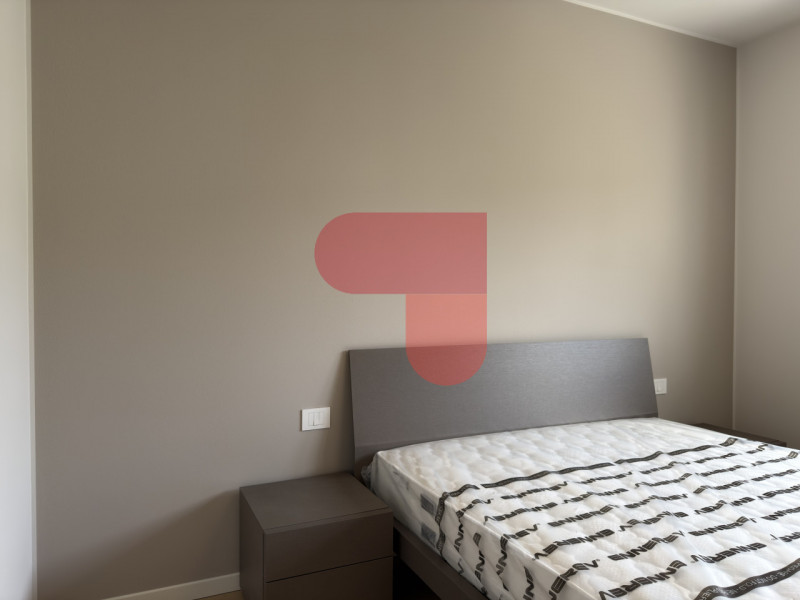 Proponiamo in vendita bicamere di nuova construzione finemente arredato, nel prestigioso quartier...