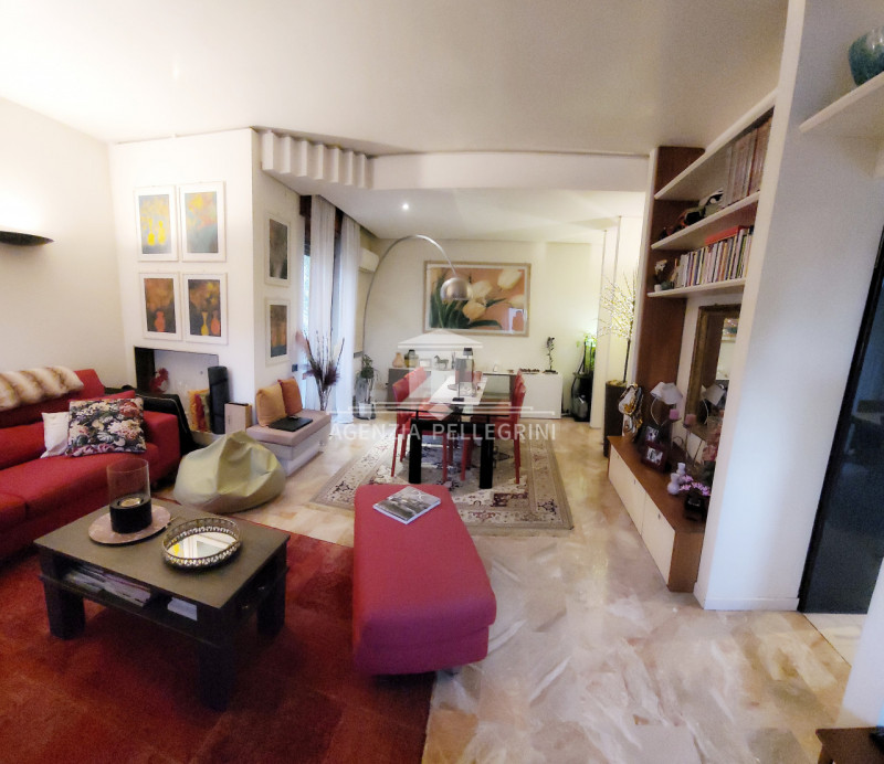 IN ZONA LAGHETTO, affittiamo appartamento tricamere SEMIARREDATO al piano 1 con deposito /cantina...