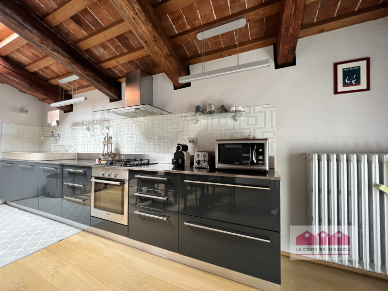 CORSO PALLADIO: ULTIMO PIANO SENZA ASCENSORE, INGRESSO, SOGGIORNO CON ANGOLO COTTURA, DUE CAMERE,...