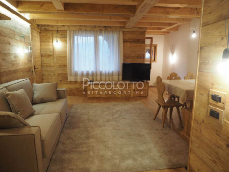 Rif. A4913 n.1 - DISPONIBILE PER LA STAGIONE ESTIVA 2026


Cortina d'Ampezzo - in posizione panor...