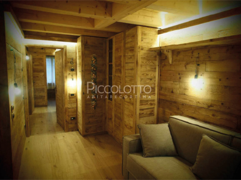 Rif. A4913 n.1 - DISPONIBILE PER LA STAGIONE ESTIVA 2026


Cortina d'Ampezzo - in posizione panor...