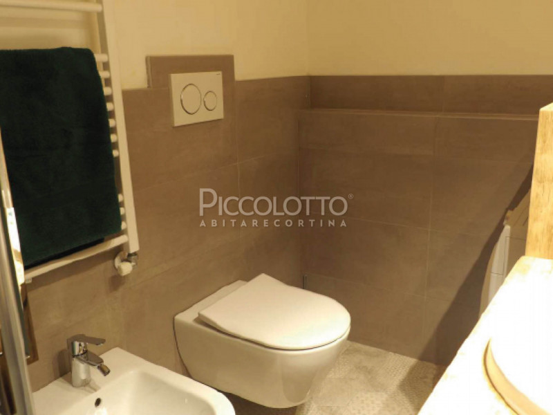 Rif. A4913 n.1 - DISPONIBILE PER LA STAGIONE ESTIVA 2026


Cortina d'Ampezzo - in posizione panor...