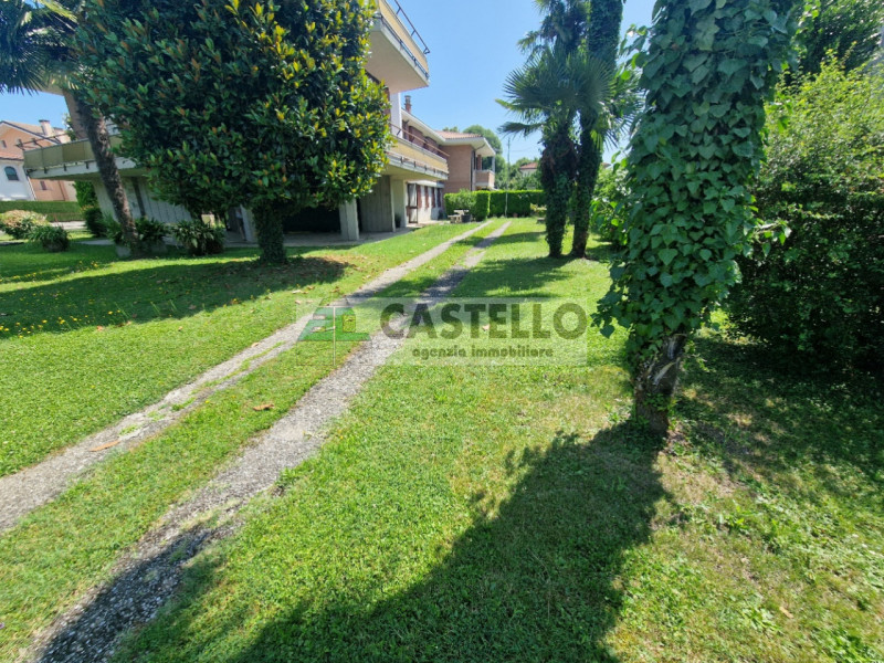 San Giorgio delle Pertiche Cavino importante porzione di bifamiliare dalle metrature introvabili,...