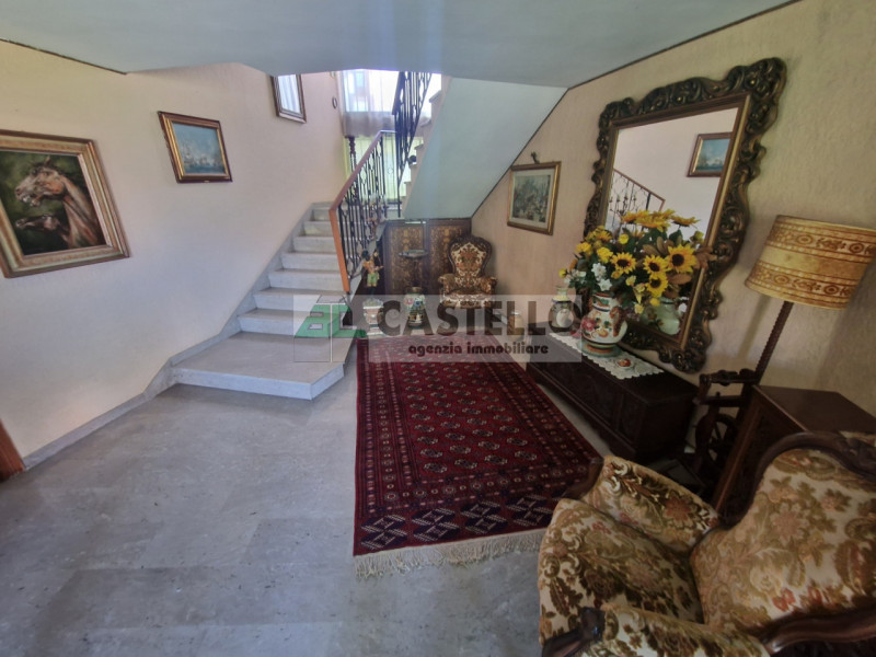 San Giorgio delle Pertiche Cavino importante porzione di bifamiliare dalle metrature introvabili,...