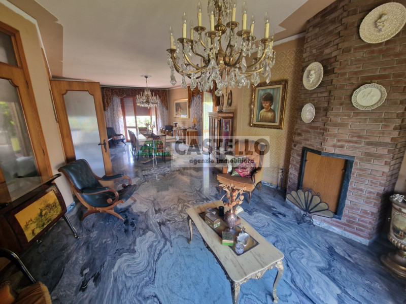 San Giorgio delle Pertiche Cavino importante porzione di bifamiliare dalle metrature introvabili,...