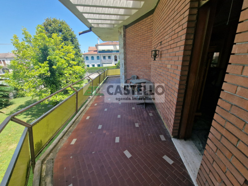 San Giorgio delle Pertiche Cavino importante porzione di bifamiliare dalle metrature introvabili,...