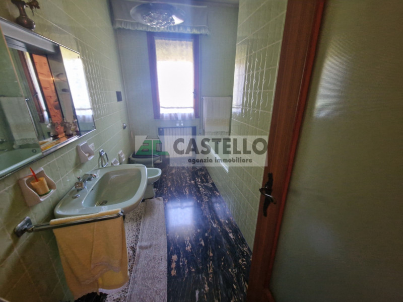 San Giorgio delle Pertiche Cavino importante porzione di bifamiliare dalle metrature introvabili,...