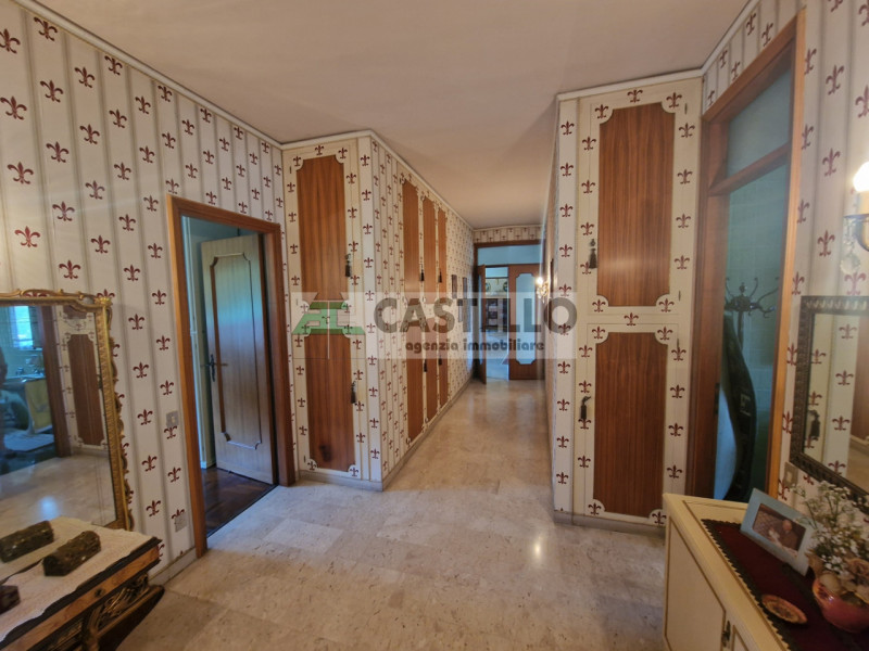 San Giorgio delle Pertiche Cavino importante porzione di bifamiliare dalle metrature introvabili,...