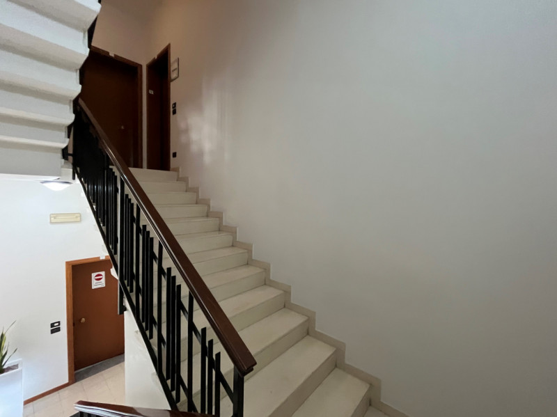 OPPORTUNITÀ UNICA: UFFICIO IN VENDITA IN POSIZIONE STRATEGICA

Nel cuore di Sarmeola di Rubano, l...