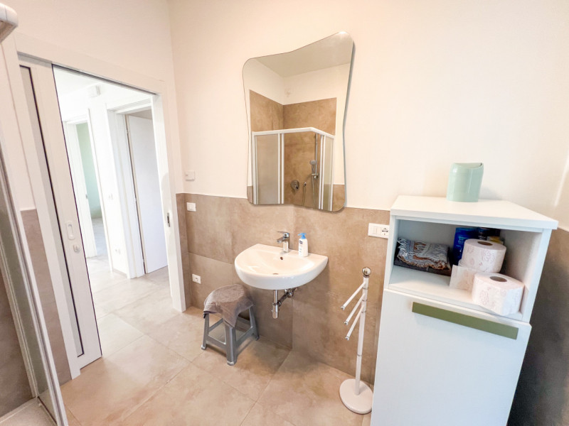 PER STUDENTI/ESSE
A pochi minuti dall'Università di Legnaro e da tutti i servizi, fermata del aut...