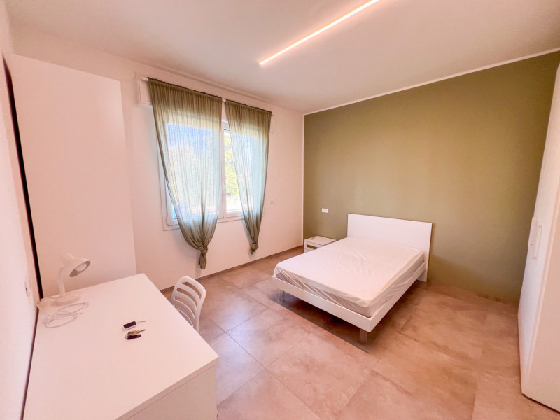 PER STUDENTI/ESSE
A pochi minuti dall'Università di Legnaro e da tutti i servizi, fermata del aut...