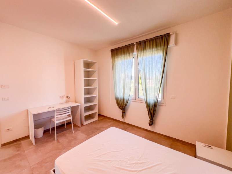 PER STUDENTI/ESSE
A pochi minuti dall'Università di Legnaro e da tutti i servizi, fermata del aut...