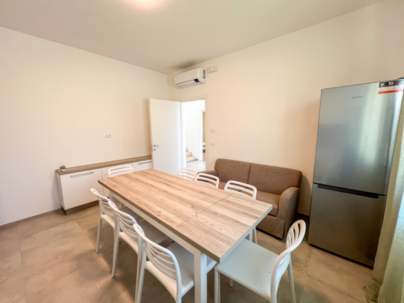 PER STUDENTI/ESSE
A pochi minuti dall'Università di Legnaro e da tutti i servizi, fermata del aut...