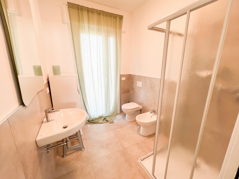 PER STUDENTI/ESSE
A pochi minuti dall'Università di Legnaro e da tutti i servizi, fermata del aut...