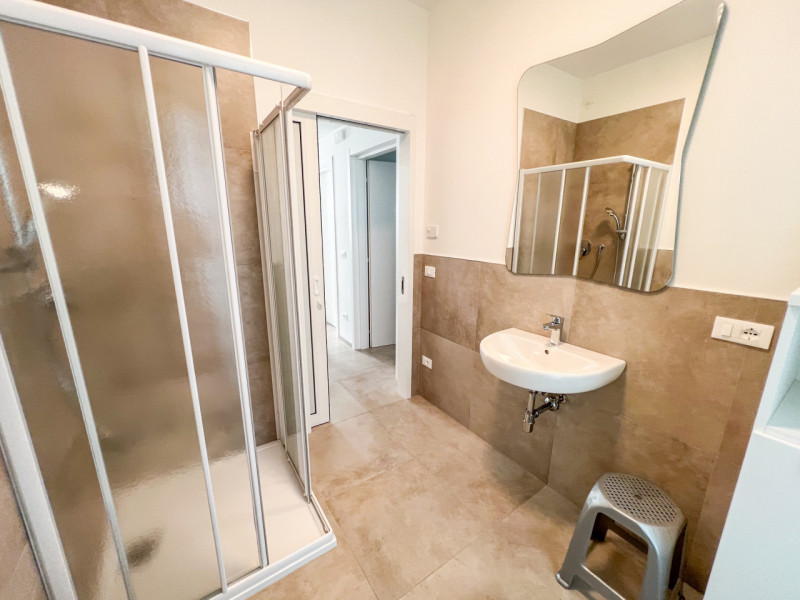 PER STUDENTI/ESSE
A pochi minuti dall'Università di Legnaro e da tutti i servizi, fermata del aut...