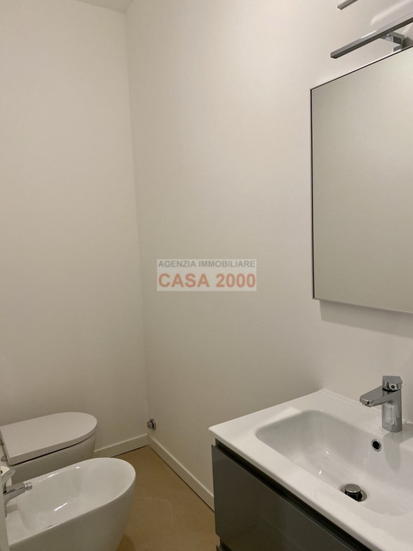 Situato nel cuore del centro storico di Camposampiero, questo splendido appartamento pentalocale ...