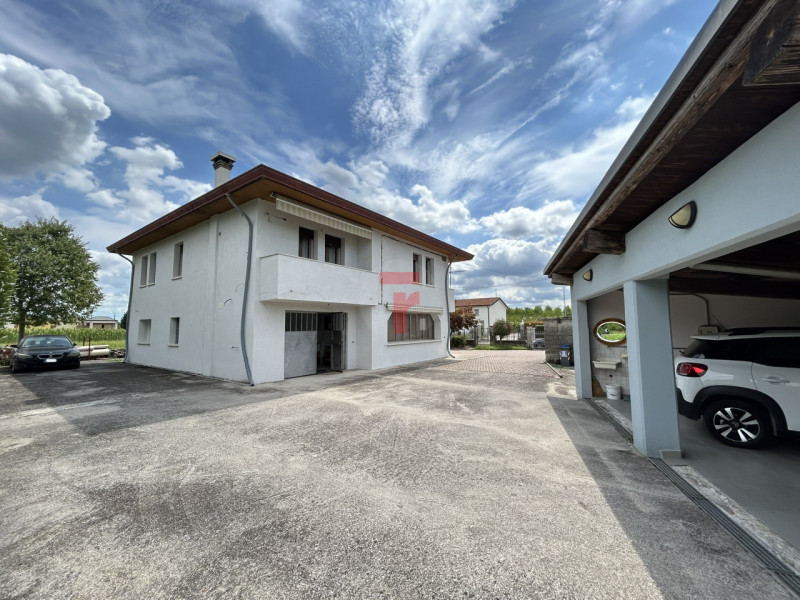 Vigodarzere - loc. Tavo. In zona residenziale e tranquilla, a pochi minuti dal comune di Campodar...